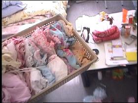 本物女性宅侵入 ボディカメラ下着物色体験　サンプル画像03